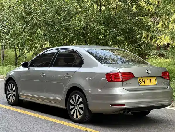 Volkswagen Sagitar 2017