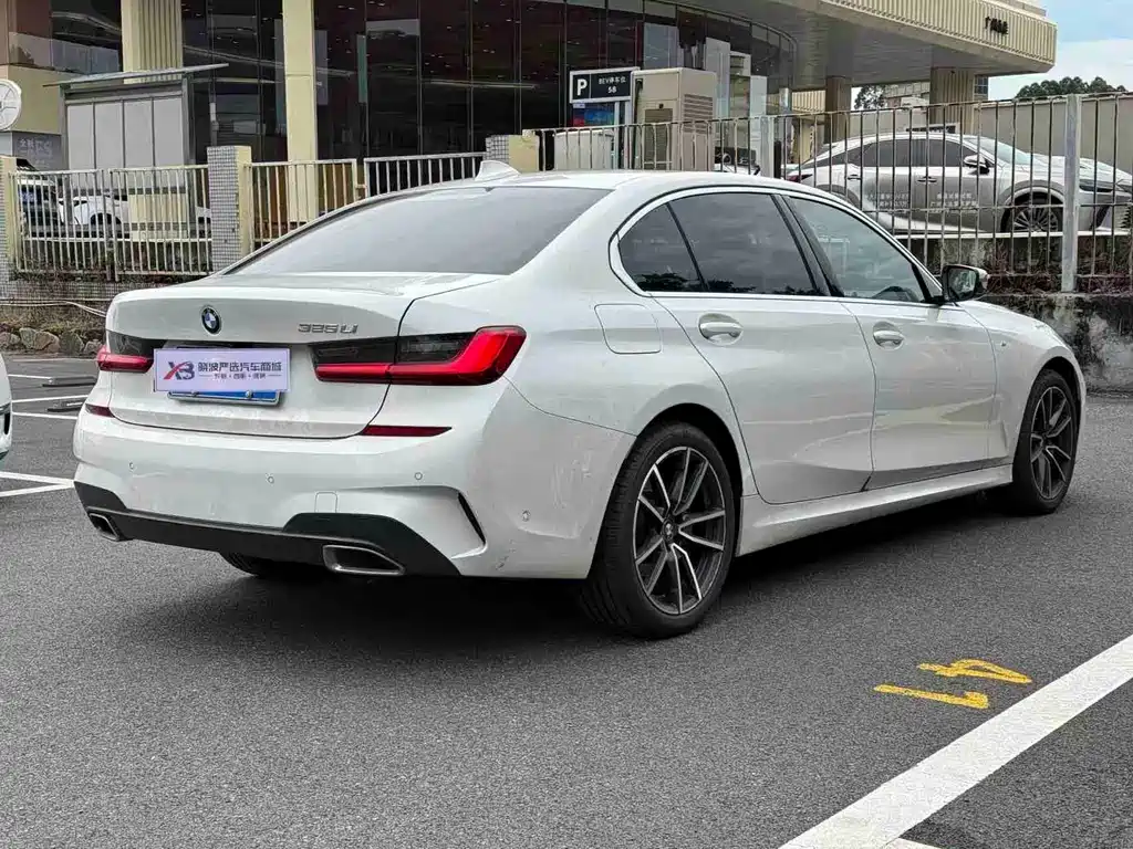 BMW 3 Series 2021