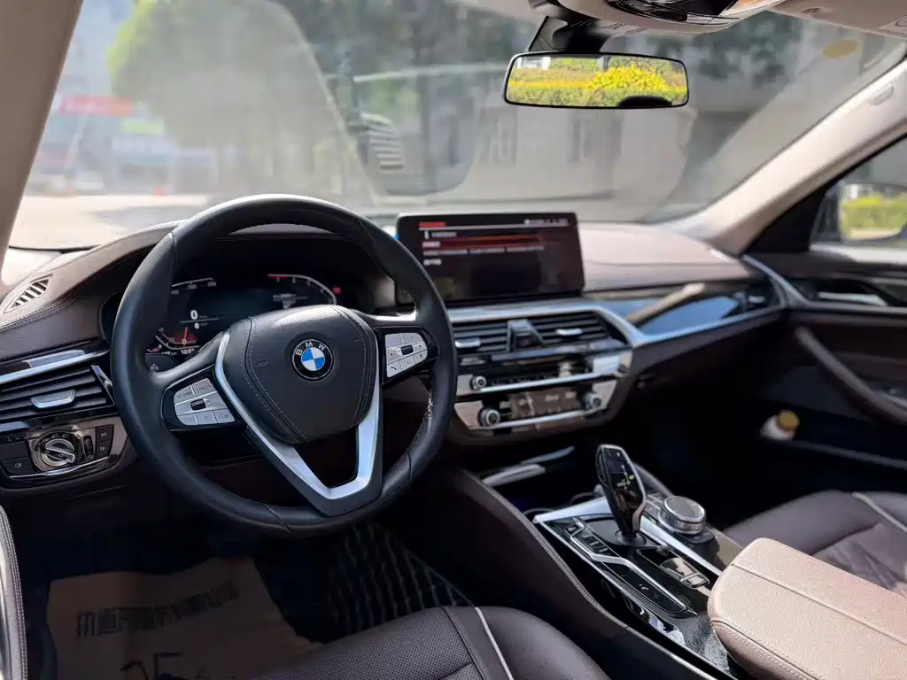 BMW 5 Series 2023