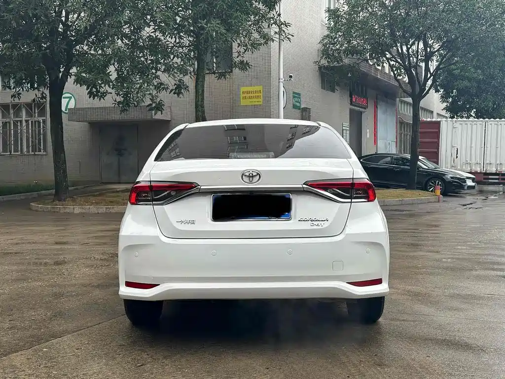 Toyota Corolla 2021 — фото 4
