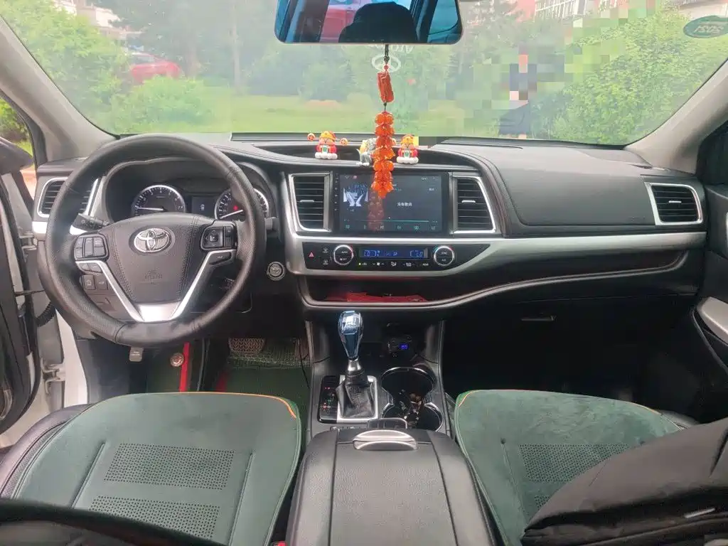 Toyota Highlander 2018 — фото 13