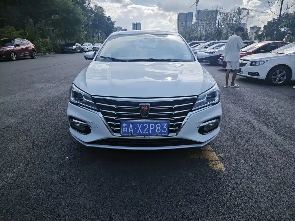 Roewe i5 2022 — фото 1