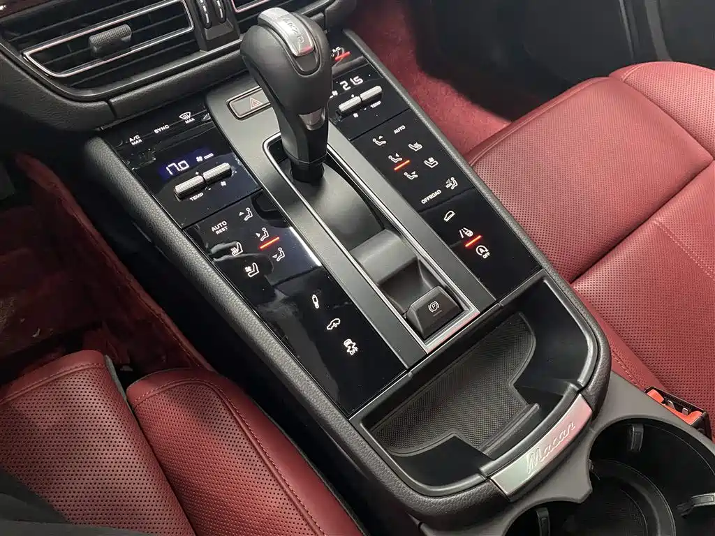 Porsche Macan 2023 — фото 11