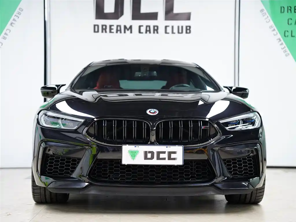 BMW M8 2022 — фото 14