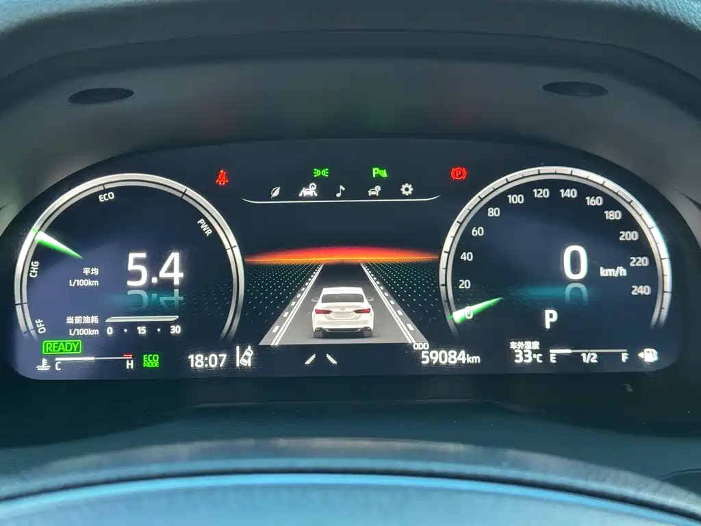 Toyota Camry 2022 — фото 11