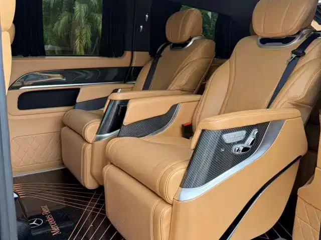 Mercedes-Benz V-Class 2022 — фото 10