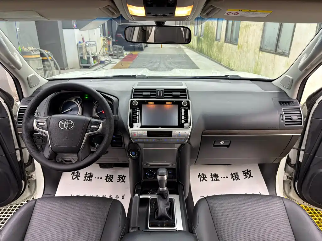 Toyota Prado 2019 — фото 9