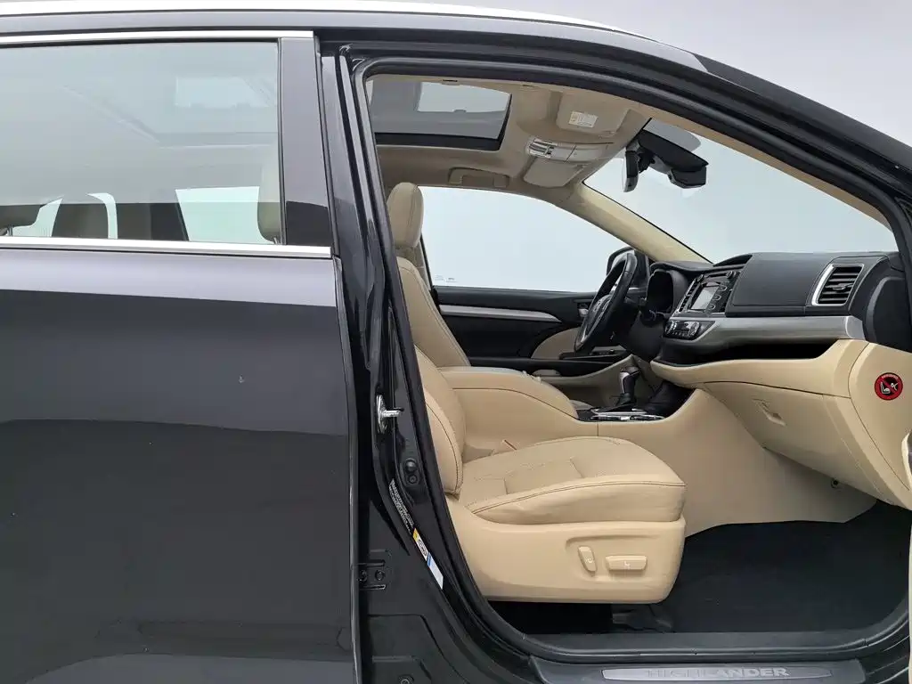 Toyota Highlander 2018 — фото 23