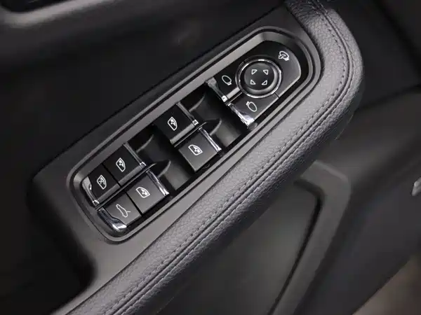 Porsche Macan 2023