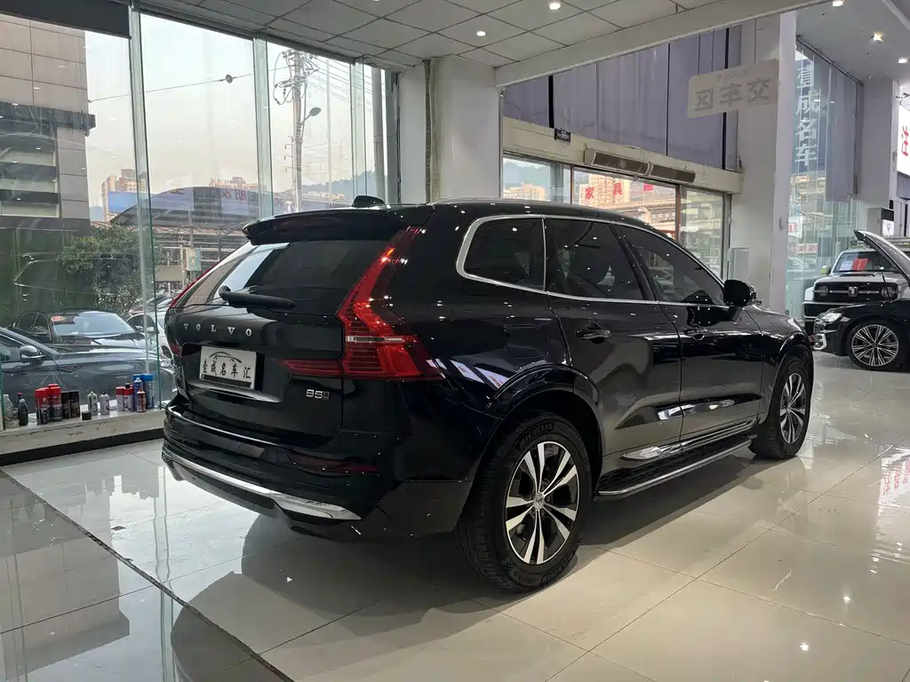Volvo XC60 2025 — фото 9