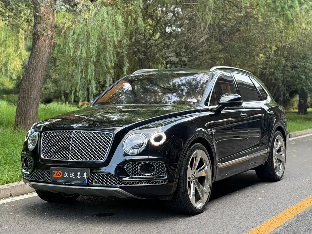 Bentley Bentayga 2017 — фото 1