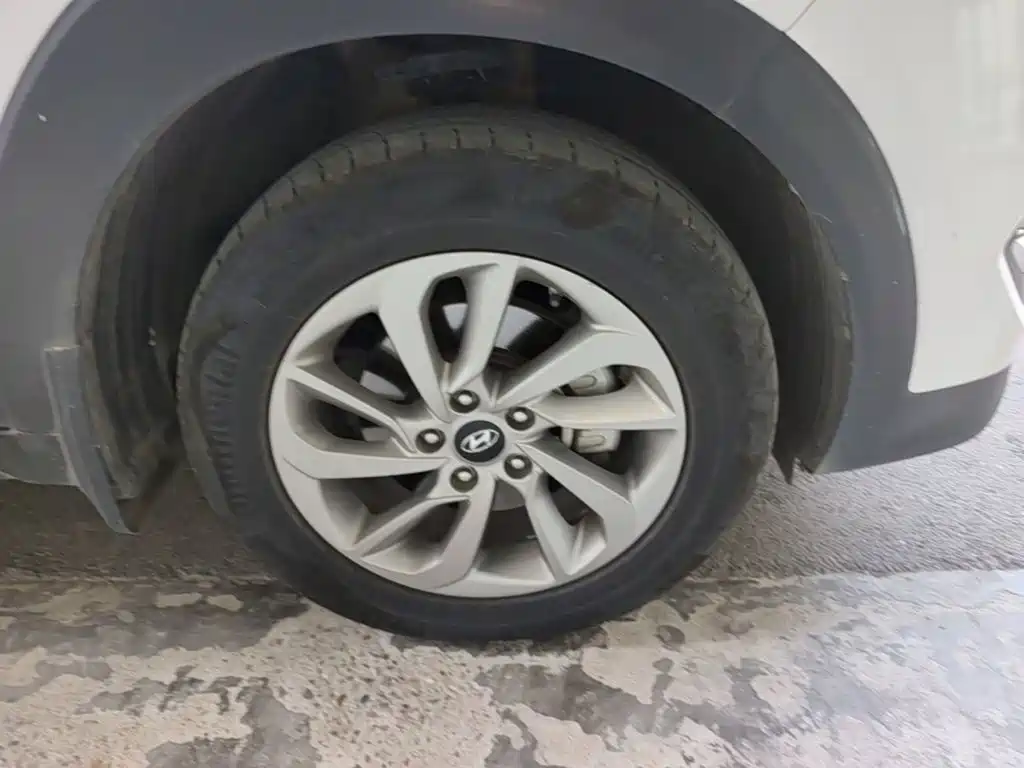 Hyundai Tucson 2015 — фото 12