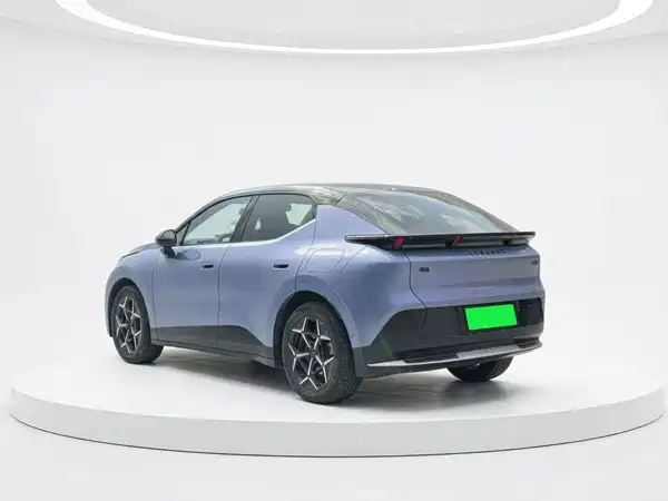 Lynk & Co Z20 2025