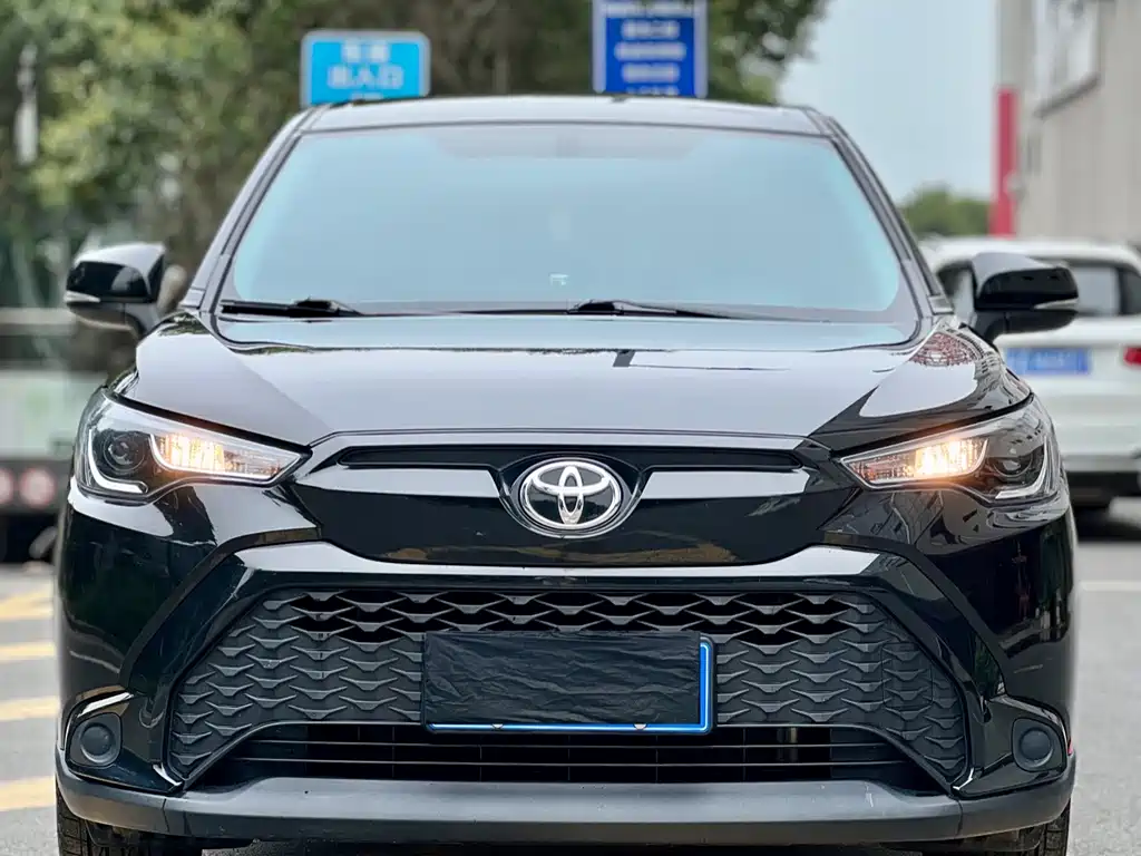 Toyota Frontlander 2024