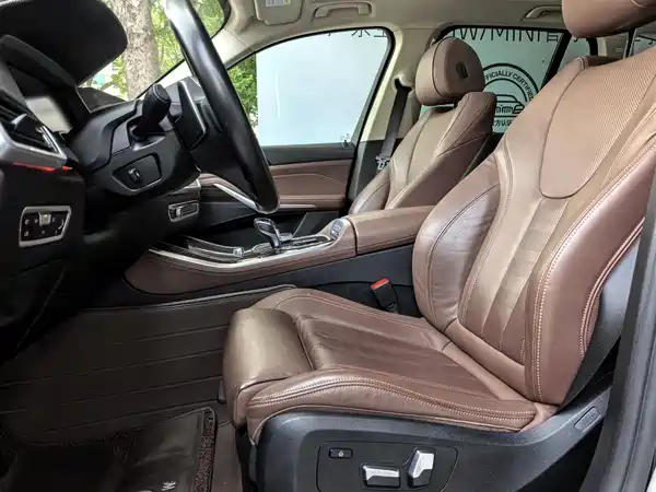 BMW X5 2021