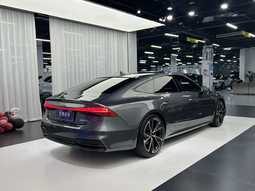 Audi A7 2023 — фото 10