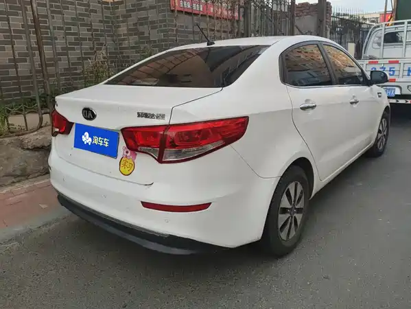 Kia K2 2015