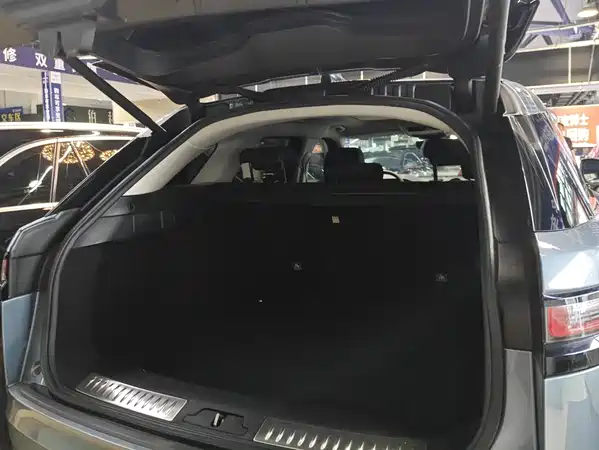 Land Rover Range Rover Velar 2021