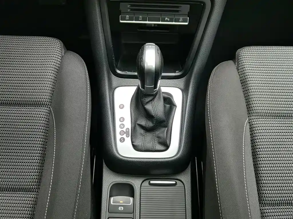Volkswagen Sharan 2017 — фото 13
