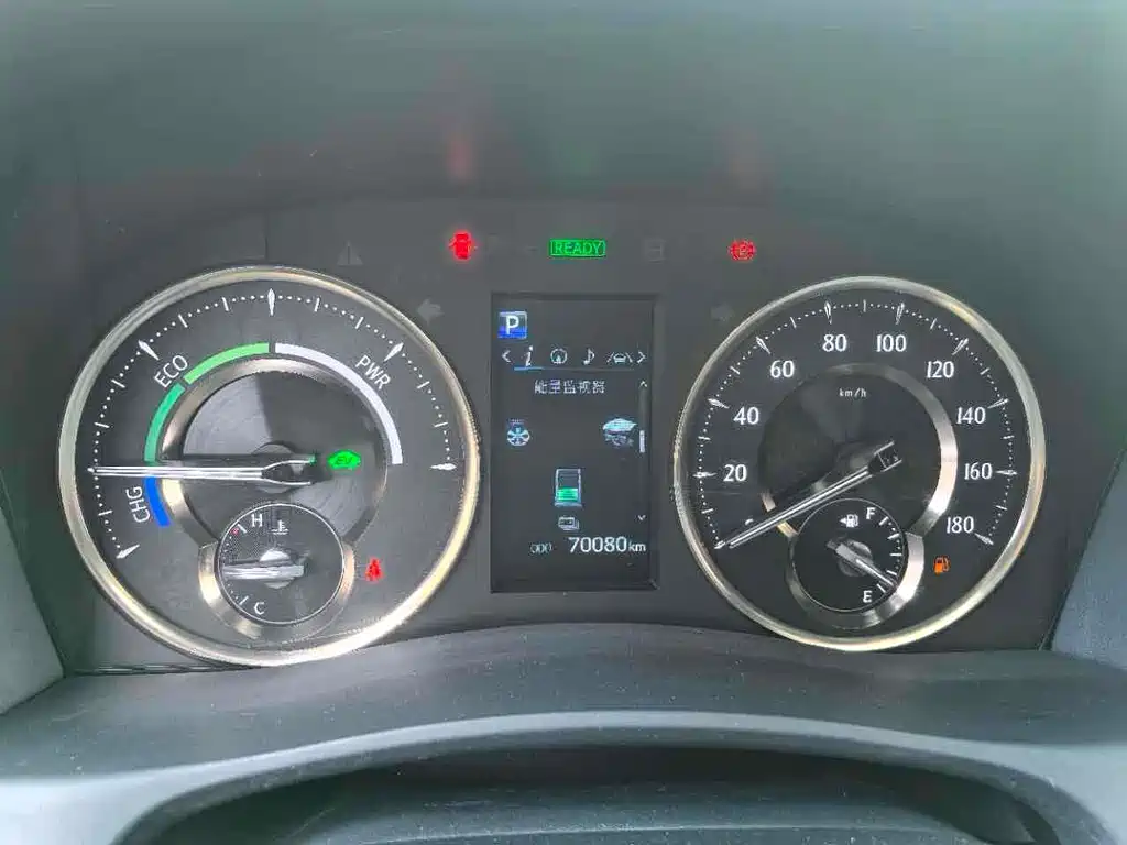 Toyota Alphard 2022 — фото 14