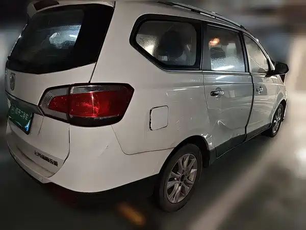 Baojun 730 2015