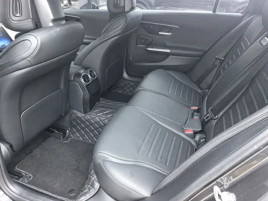 Mercedes-Benz C-Class 2022
