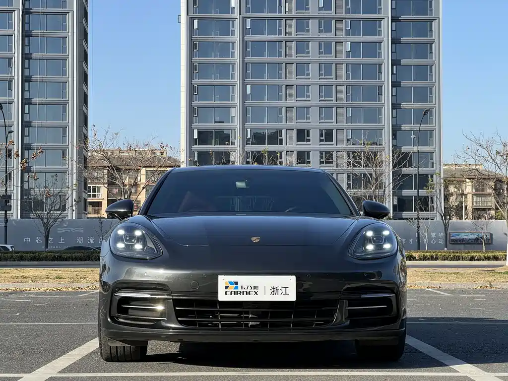 Porsche Panamera 2018 — фото 3