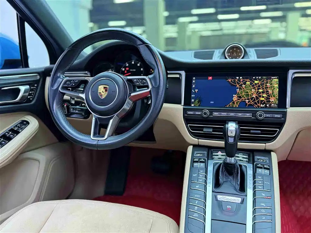Porsche Macan 2019 — фото 12