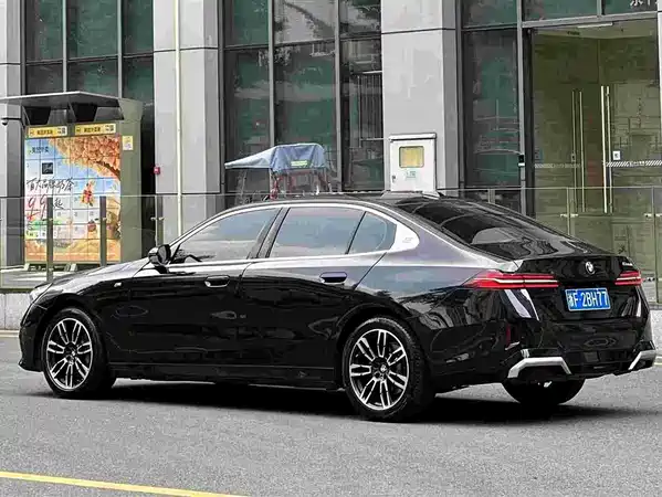 BMW 5 Series 2024