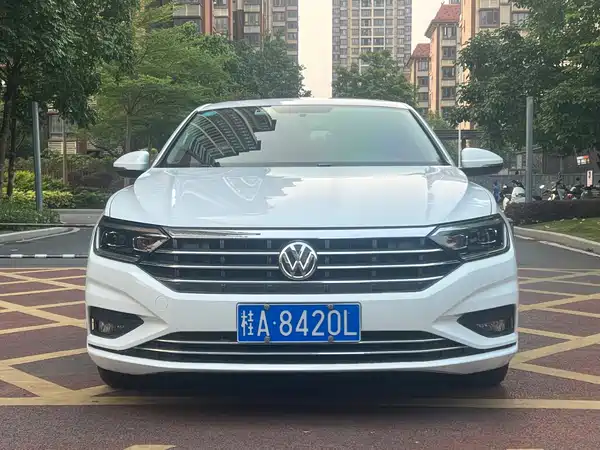 Volkswagen Sagitar 2019