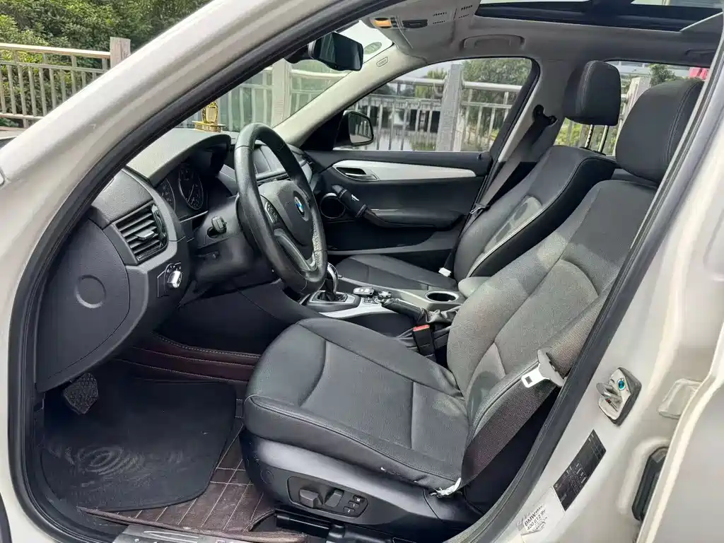 BMW X1 2015 — фото 10