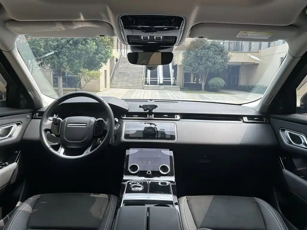 Land Rover Velar 2021 — фото 11