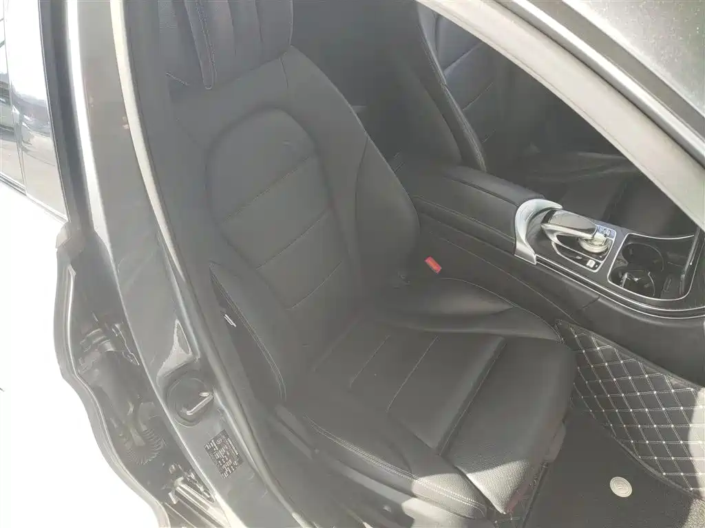 Mercedes-Benz C-Class 2017 — фото 25