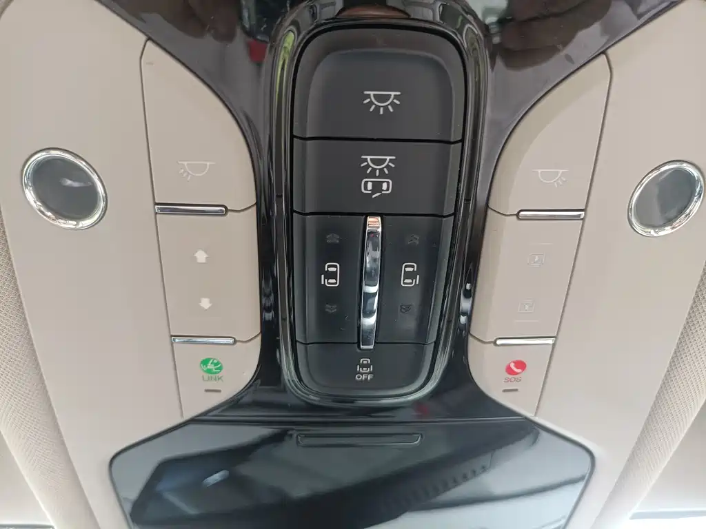 GAC Motor Trumpchi M8 2019 — фото 16