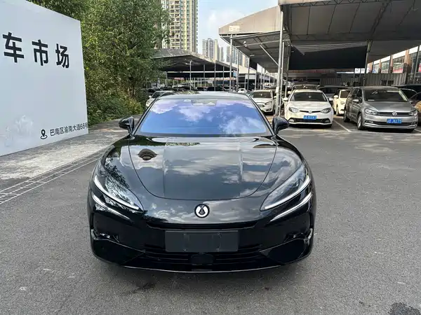 Denza Z9GT 2024