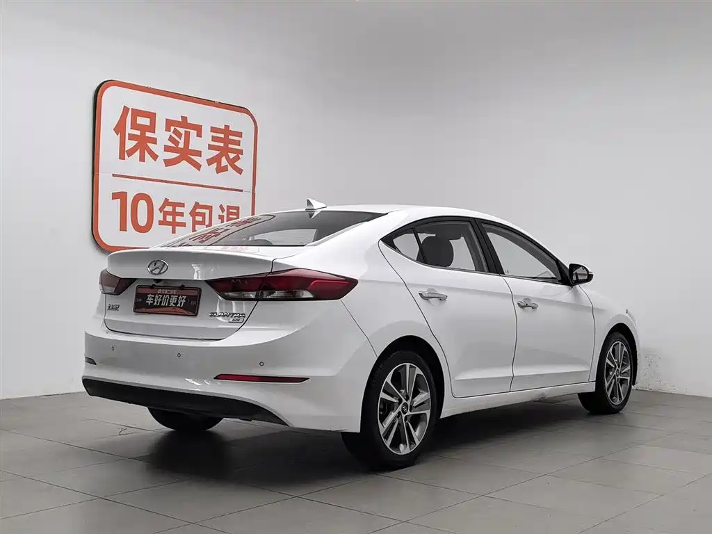 Hyundai Elantra 2018 — фото 2