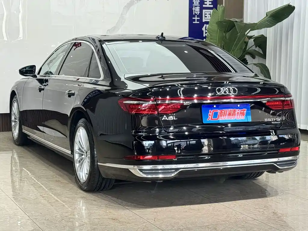Audi A8 2022 — фото 4