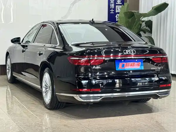 Audi A8 2022