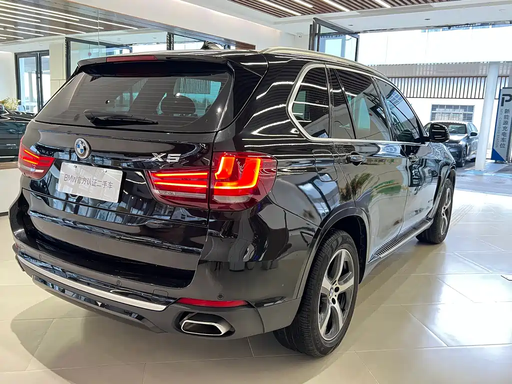 BMW X5 2018 — фото 6