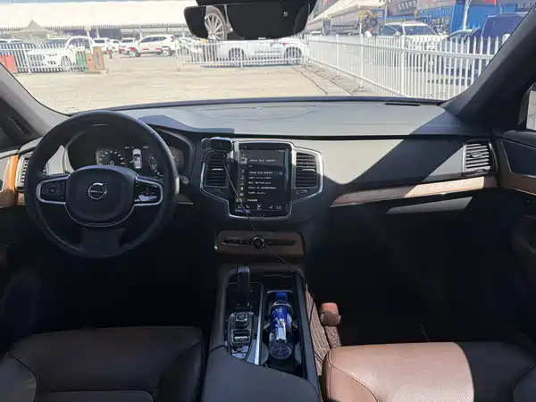 Volvo XC90 2021