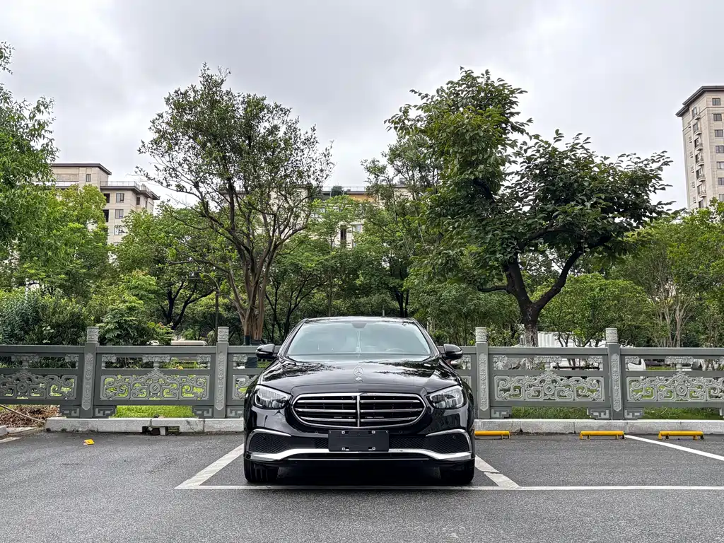 Mercedes-Benz E-Class 2023
