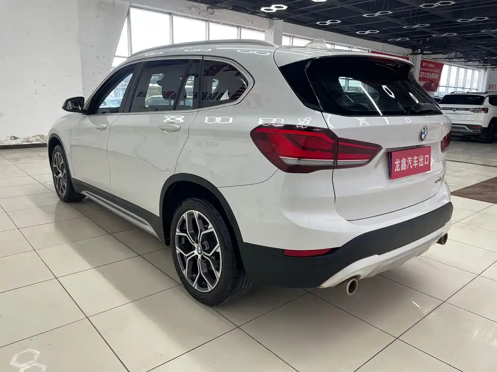 BMW X1 2022 — фото 7