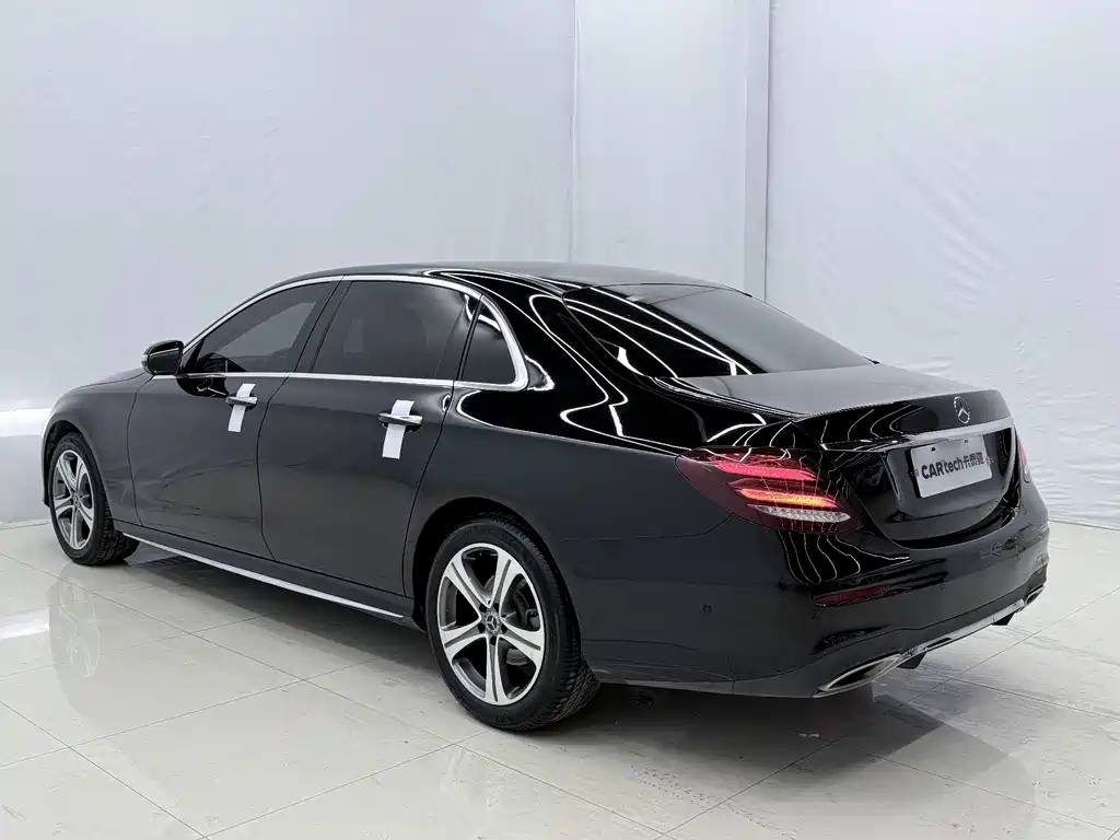 Mercedes-Benz E-Class 2019 — фото 14