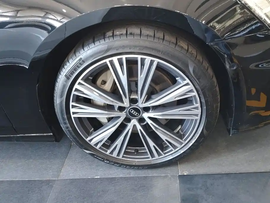 Audi A6L 2024