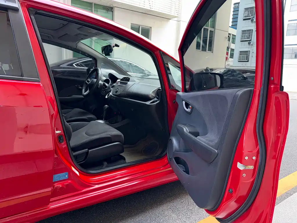 Honda Fit 2008 — фото 18
