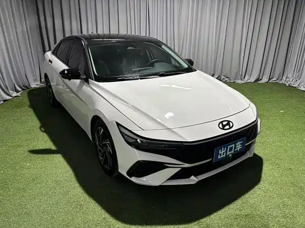Hyundai Elantra 2023