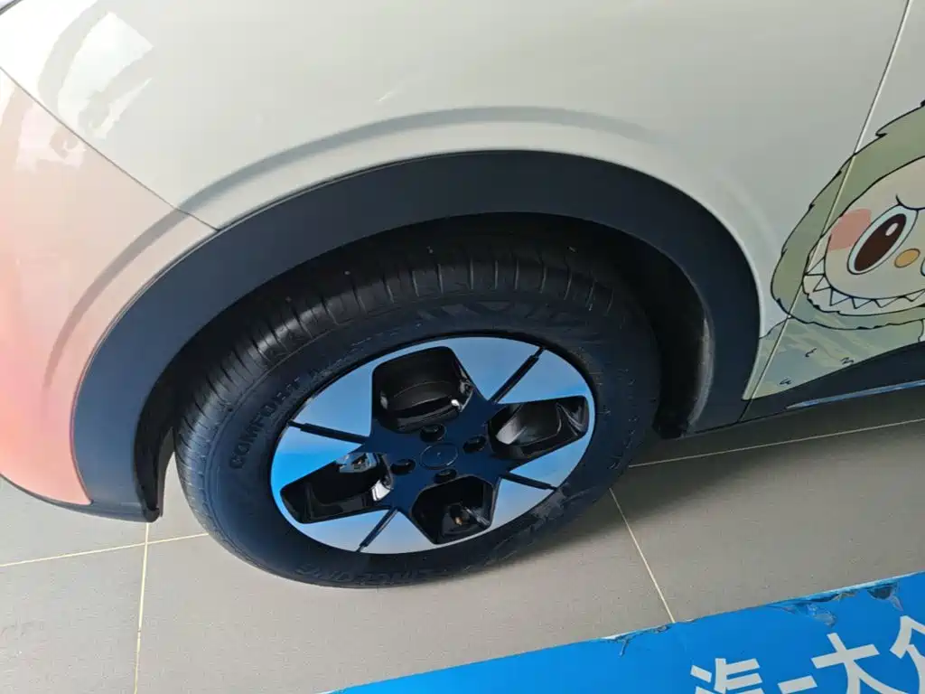 Geely Galaxy Starwish 2025 — фото 23