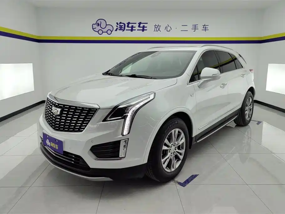 Cadillac XT5 2021 — фото 1