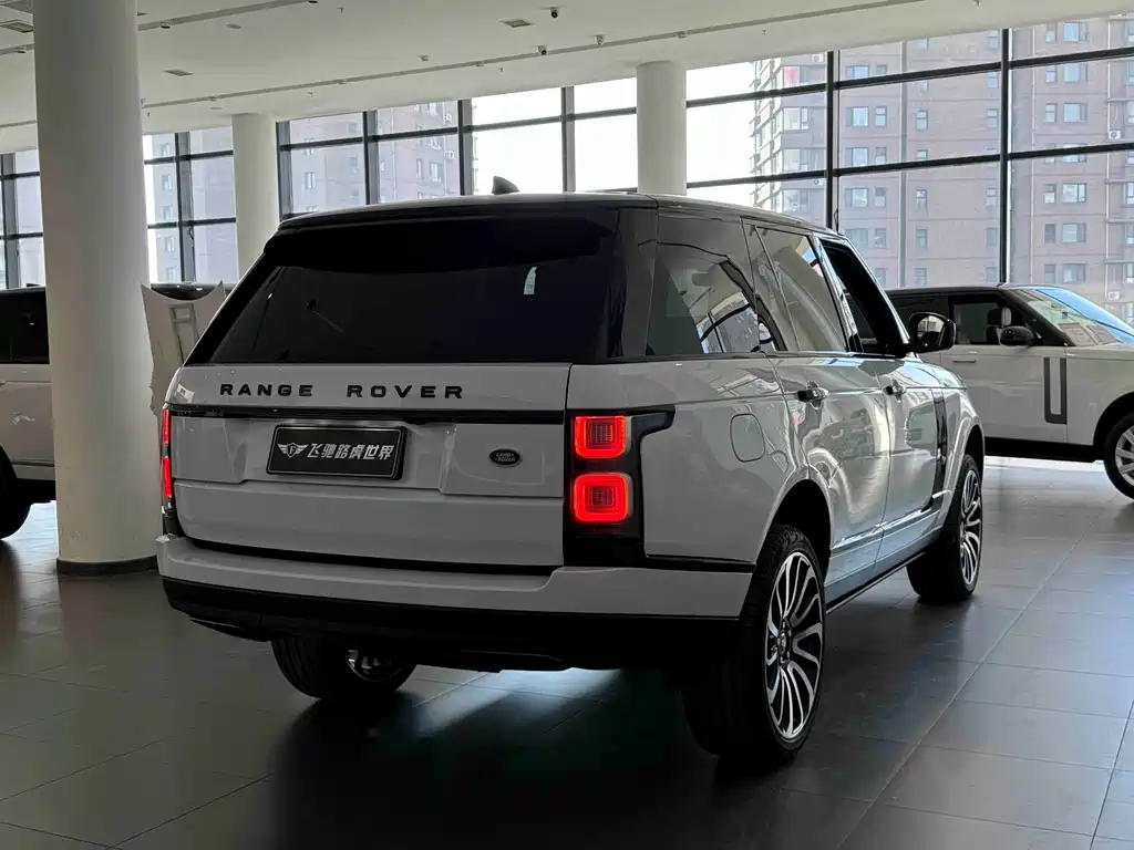 Land Rover Range Rover 2019 — фото 26