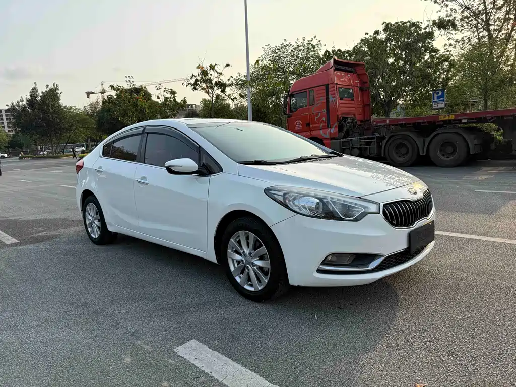 Kia K3 2013